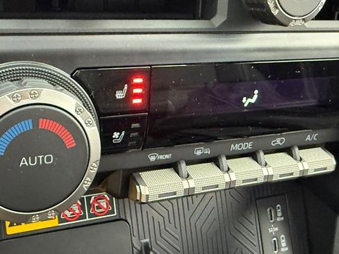 Used 2025 Toyota 4Runner TRD Off-Road Premium image 24