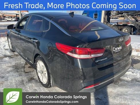Used 2017 Kia Optima LX image 5