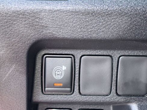 Certified 2025 Nissan Frontier PRO-4X AWD/4WD image 24