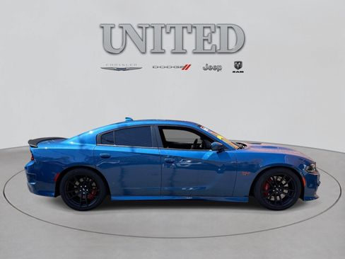 Used 2022 Dodge Charger Scat Pack w/ Dynamics Package RWD image 2