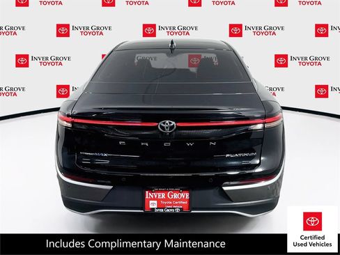 Certified 2023 Toyota Crown Platinum AWD/4WD image 5