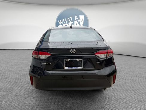 Used 2024 Toyota Corolla LE FWD image 5