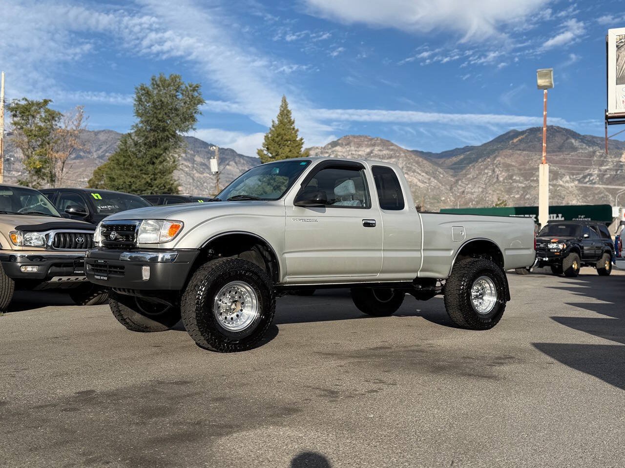 Used 2000 Toyota Tacoma 4x4 Xtracab image 1