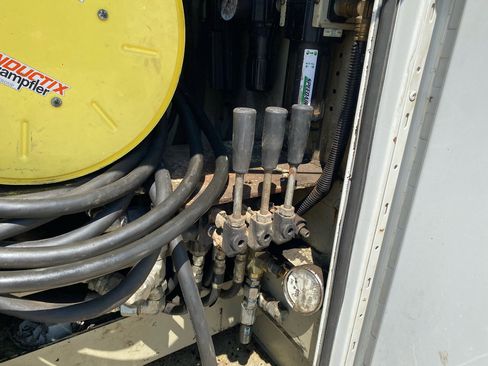 Used 2011 Ford F550 2WD Regular Cab Super Duty w/ Payload Upgrade Pkg image 33