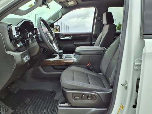 Used 2024 GMC Sierra 1500 Elevation image 18
