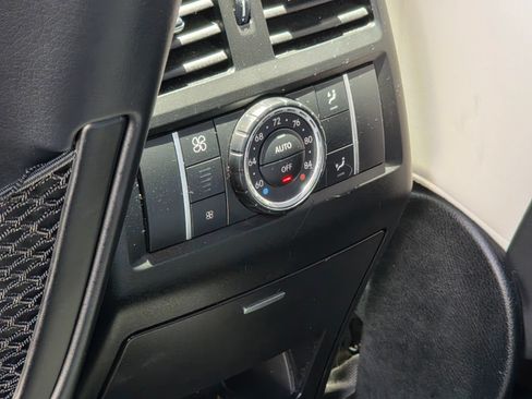 Used 2015 Mercedes-Benz GL 450 4MATIC w/ Parking Assist Package image 22