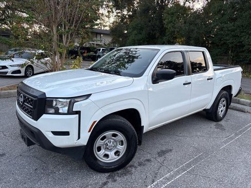 Used 2024 Nissan Frontier S image 2