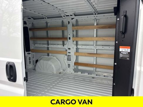 Used 2025 RAM ProMaster 2500 w/ U-Haul Equipment Group FWD image 10