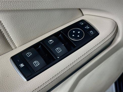 Used 2015 Mercedes-Benz E 350 Sedan image 29
