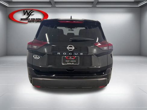 Used 2024 Nissan Rogue S FWD image 7