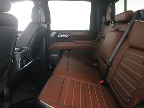 Used 2026 GMC Sierra 2500 Denali Ultimate w/ LPO, GMC Protection Package AWD/4WD image 30