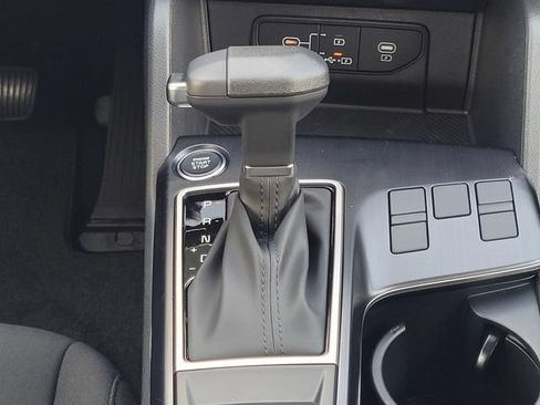 New 2026 Kia Sportage LX FWD image 17