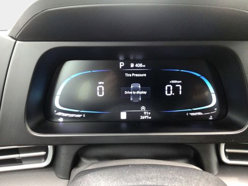 Certified 2026 Hyundai Elantra SE FWD image 10