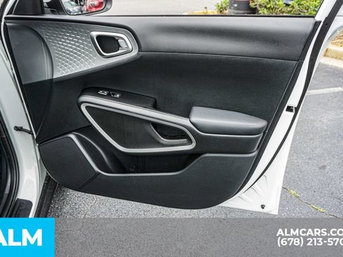 Used 2025 Kia Soul LX w/ LX Technology Package FWD image 49
