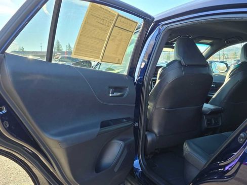 Used 2021 Toyota Venza XLE w/ Softex Package image 19