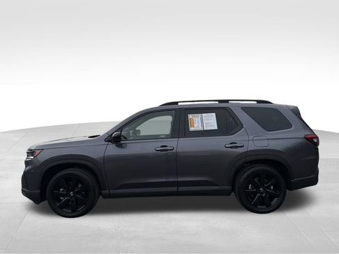 Used 2025 Honda Pilot Black Edition image 3