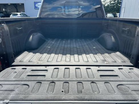 Used 2018 Ford F150 Lariat w/ Equipment Group 502A Luxury AWD/4WD image 15