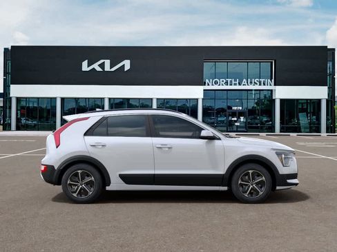 New 2026 Kia Niro LX FWD image 7