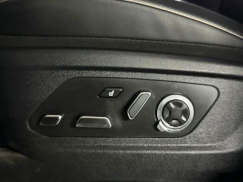 Used 2024 Hyundai Palisade Calligraphy image 18