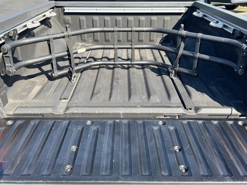 Used 2021 Nissan Frontier SV AWD/4WD image 9