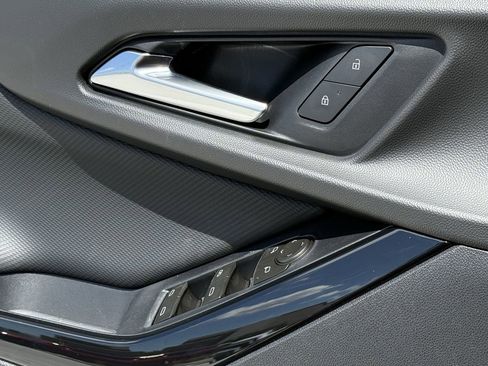 New 2026 Chevrolet Equinox LT w/ Safety and Technology Package FWD image 18