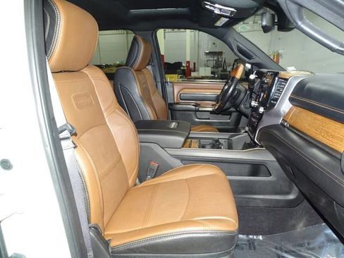 Used 2019 RAM 2500 Limited AWD/4WD image 17