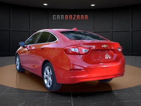 Used 2017 Chevrolet Cruze Premier image 4