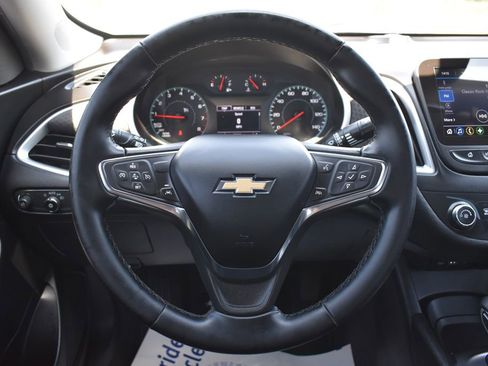 Used 2023 Chevrolet Malibu RS FWD image 3
