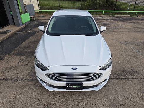 Used 2018 Ford Fusion SE image 4