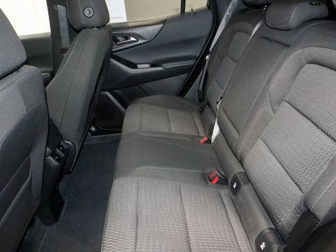 Used 2025 Chevrolet Equinox LT AWD/4WD image 21