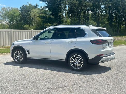 Used 2026 BMW X5 xDrive40i w/ Premium Package AWD/4WD image 7