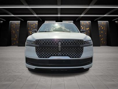 New 2027 Lincoln Navigator Premiere