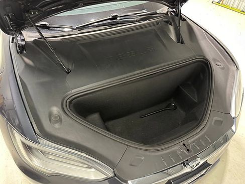 Used 2020 Tesla Model S Long Range image 3