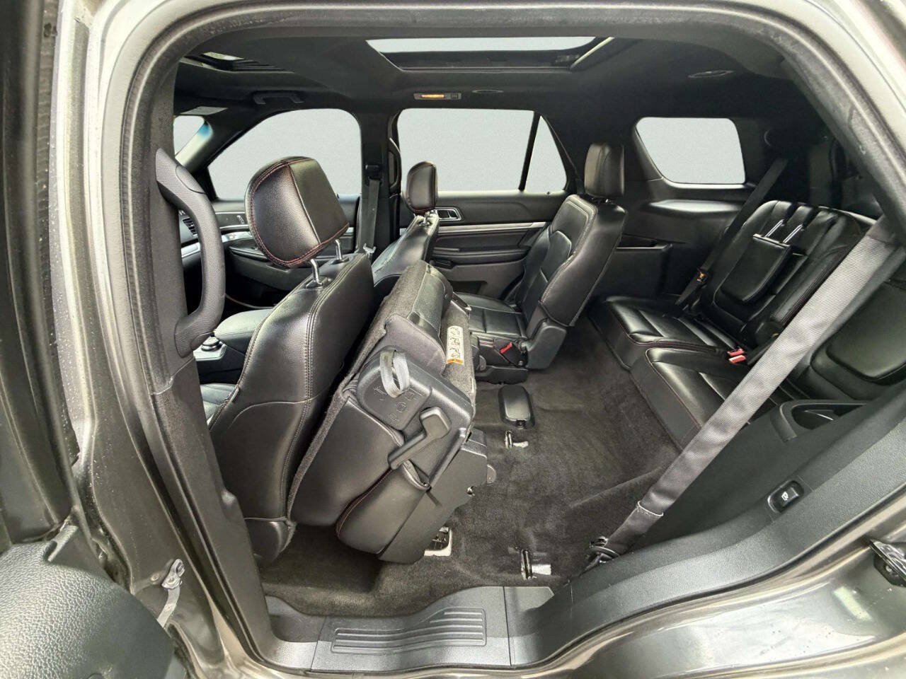 Used 2017 Ford Explorer Sport w/ Equipment Group 401A AWD/4WD image 26