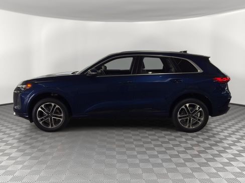 Used 2025 Audi Q5 Premium w/ Convenience Package AWD/4WD image 2