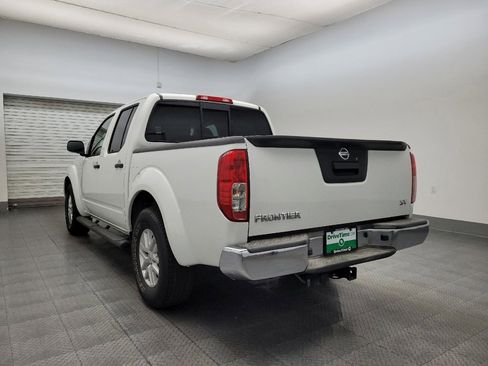 Used 2015 Nissan Frontier SV image 5