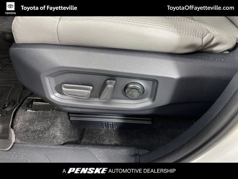 Used 2023 Toyota Tundra Limited AWD/4WD image 26