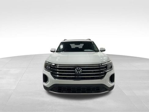 Used 2025 Volkswagen Atlas SE image 10