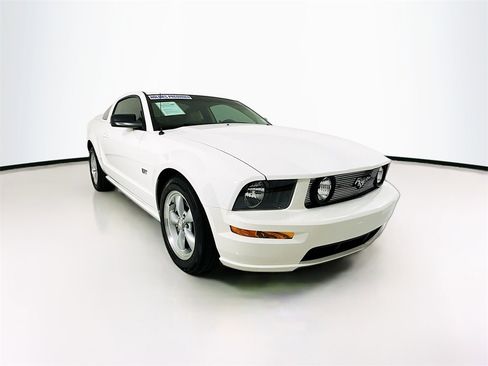 Used 2008 Ford Mustang GT image 3