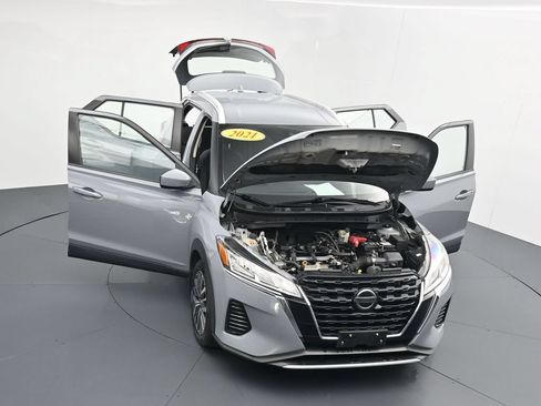 Used 2021 Nissan Kicks SV FWD image 39