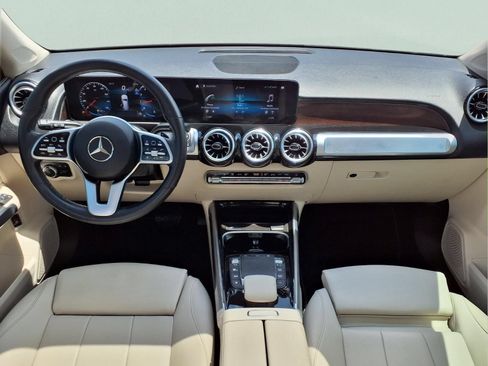 Used 2023 Mercedes-Benz GLB 250 image 13