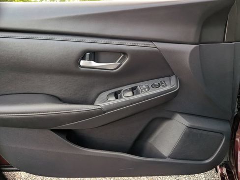 Certified 2025 Nissan Sentra SV FWD image 34