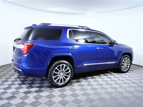 Used 2023 GMC Acadia Denali w/ Denali Ultimate Package image 8