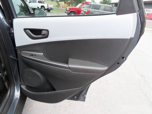 Used 2019 Hyundai Kona SEL w/ SEL Tech Package 02 FWD image 40