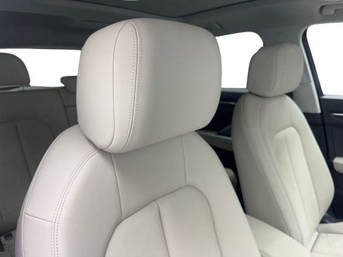 Used 2022 Audi Q3 2.0T Premium w/ Convenience Package image 46