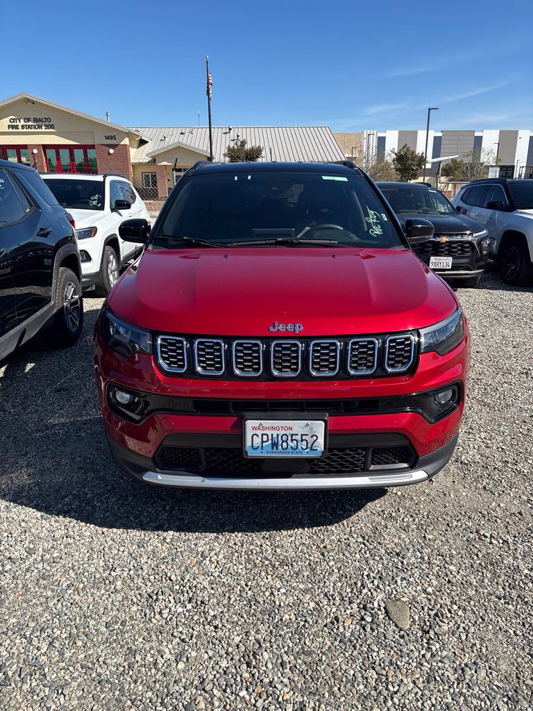 Used 2025 Jeep Compass Limited AWD/4WD image 2