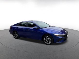 Used 2025 Hyundai Elantra SEL video 2