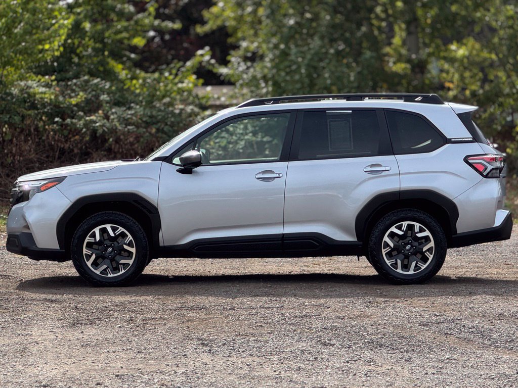 Certified 2025 Subaru Forester Premium AWD/4WD image 5