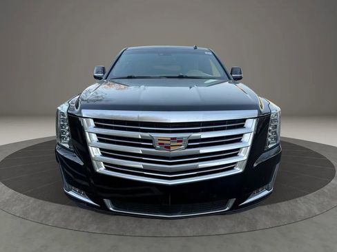 Used 2019 Cadillac Escalade ESV Platinum image 10