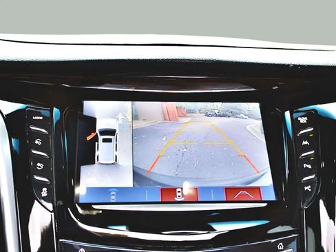 Used 2020 Cadillac Escalade Luxury image 22